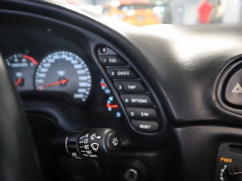 Used 2004 Chevrolet Corvette Base w/ Preferred Equipment Group image 8