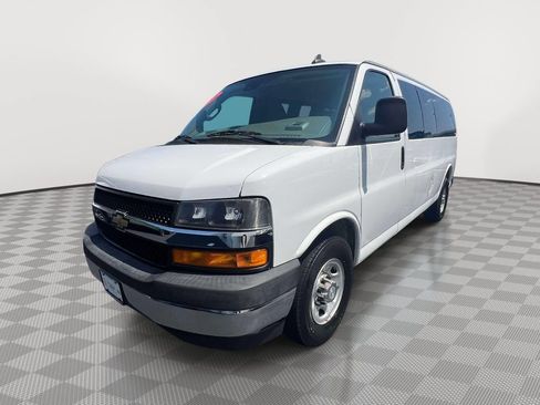 Used 2019 Chevrolet Express 3500 LT w/ LT Preferred Equipment Group RWD image 3