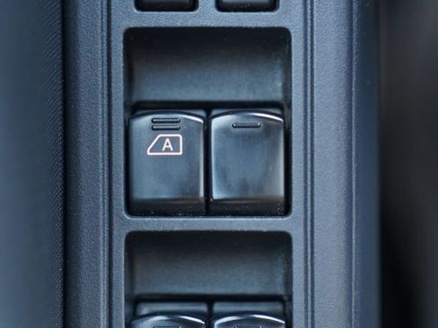 Used 2023 Nissan Frontier PRO-4X w/ Pro-4X Premium Package image 23