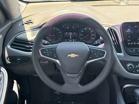 Used 2022 Chevrolet Malibu LT image 24