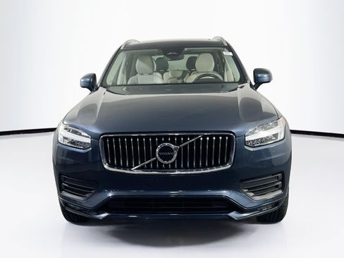 Used 2023 Volvo XC90 B5 Core AWD/4WD image 2