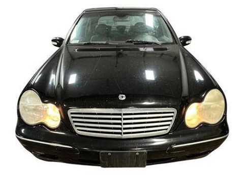 Used 2004 Mercedes-Benz C 240 4MATIC Sedan image 9