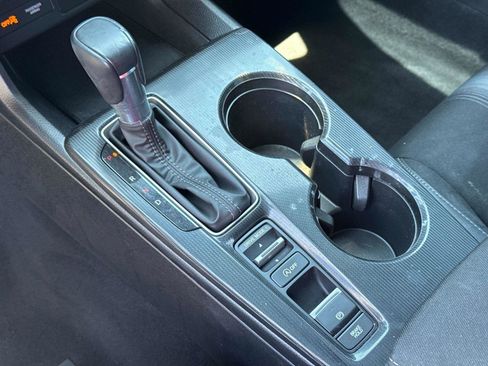 Certified 2025 Honda Civic Sport image 24