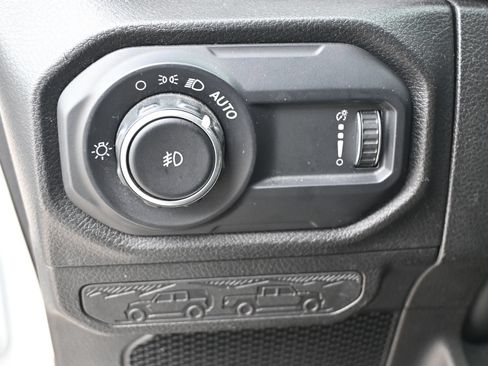 Used 2024 Jeep Wrangler Unlimited Sport AWD/4WD image 10