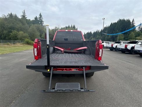 Used 2022 Ford F250 Lariat w/ Black Appearance Package image 26