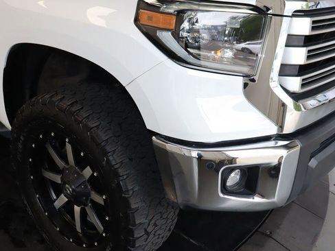 Used 2019 Toyota Tundra Limited w/ Limited Premium Package AWD/4WD image 13