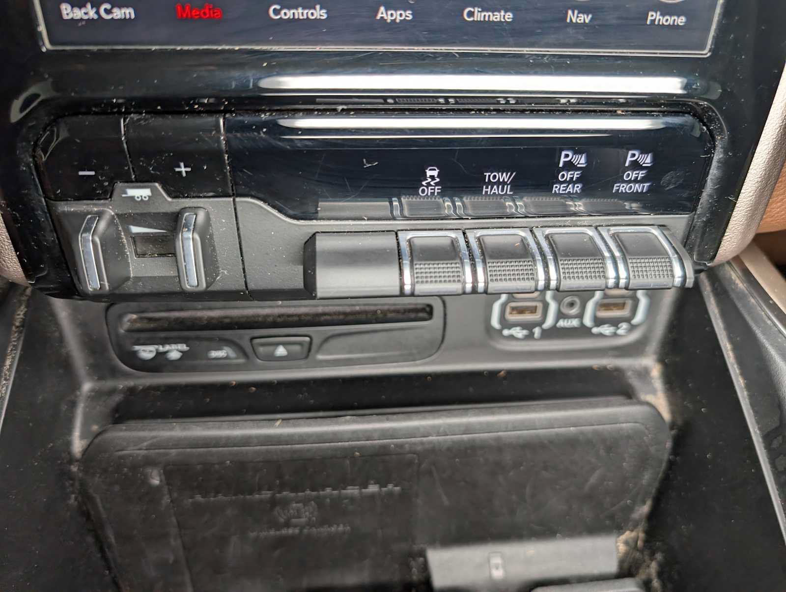 Used 2019 RAM 1500 Laramie AWD/4WD image 36