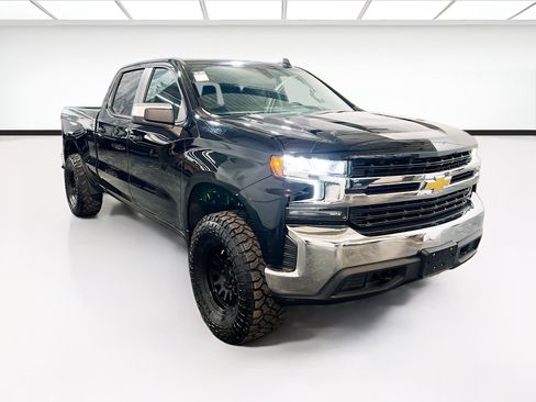 Used 2022 Chevrolet Silverado 1500 LT AWD/4WD image 3