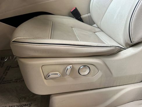 Certified 2023 Cadillac Escalade ESV Premium Luxury w/ Performance Package image 13