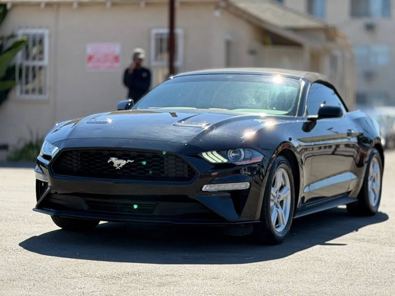 Used 2018 Ford Mustang Convertible RWD image 47