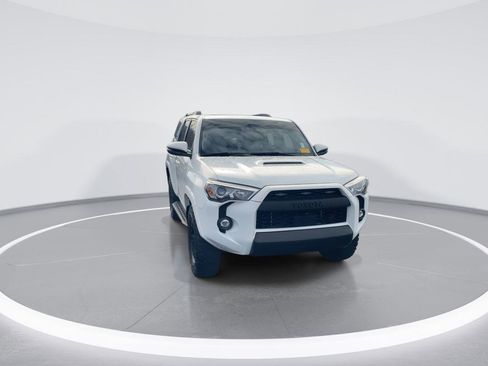 Used 2024 Toyota 4Runner TRD Off-Road Premium image 3