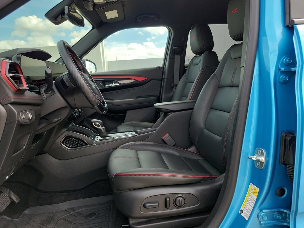 Used 2025 Chevrolet TrailBlazer RS w/ Convenience Package AWD/4WD image 7