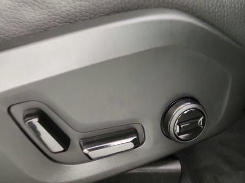 Certified 2023 Volvo XC60 B5 Plus w/ Protection Package Premier FWD image 34