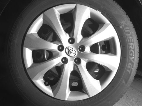 Used 2025 Toyota Corolla LE FWD image 14