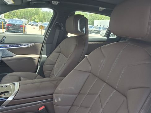 New 2026 BMW i7 eDrive50 w/ M Sport Package RWD image 14