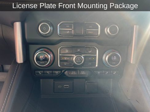 Used 2022 GMC Yukon SLT w/ SLT Luxury Package image 19