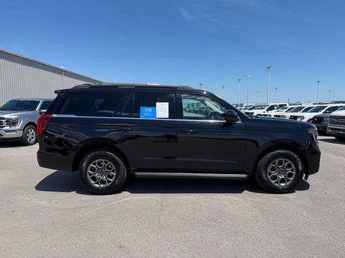 Used 2025 Ford Expedition Active AWD/4WD image 31