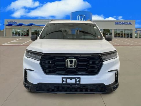New 2025 Honda Pilot Sport image 10