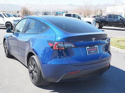 Used 2025 Tesla Model Y Long Range image 5