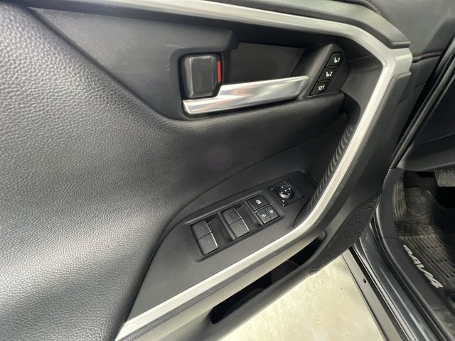 Used 2022 Toyota RAV4 XSE w/ Premium Package AWD/4WD image 24