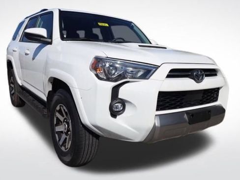 Used 2024 Toyota 4Runner TRD Off-Road image 2