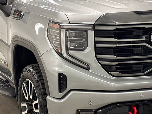 Used 2023 GMC Sierra 1500 AT4 w/ Technology Package image 5