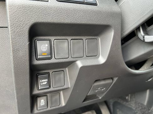 Used 2025 Nissan Frontier SV RWD image 27