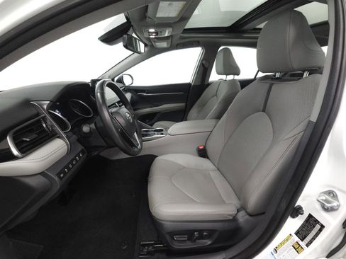 Certified 2023 Toyota Camry XLE w/ Navigation Package image 4