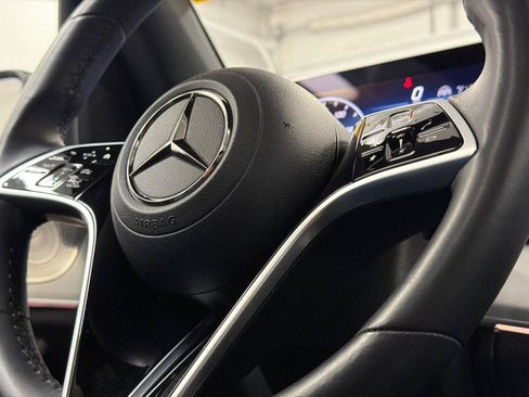 Used 2025 Mercedes-Benz GLS 450 4MATIC image 27