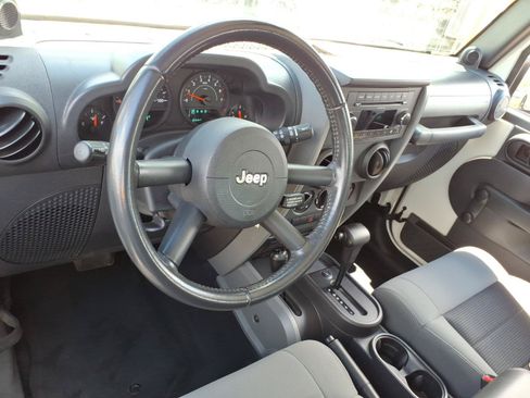 Used 2009 Jeep Wrangler X AWD/4WD image 10