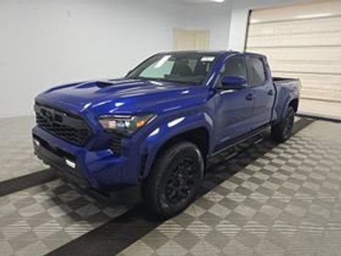 Used 2024 Toyota Tacoma TRD Sport w/ TRD Sport Premium Package AWD/4WD image 1