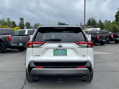 Used 2020 Toyota RAV4 XSE AWD/4WD image 4