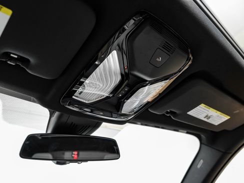 Used 2023 BMW X5 xDrive40i w/ M Sport Package image 34