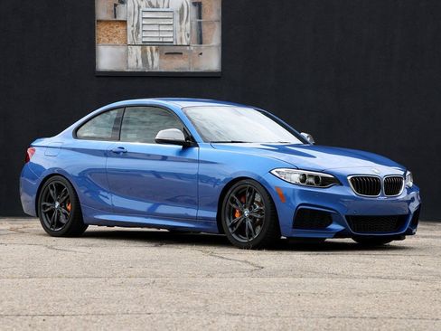 Used 2017 BMW M240i Coupe RWD image 3
