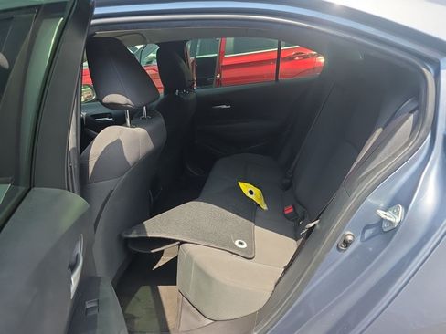 Used 2021 Toyota Corolla LE FWD image 11