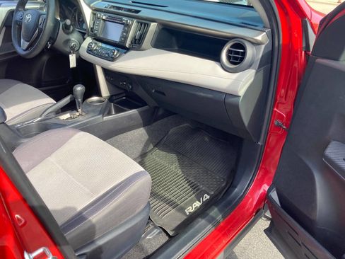 Used 2013 Toyota RAV4 XLE AWD/4WD image 30