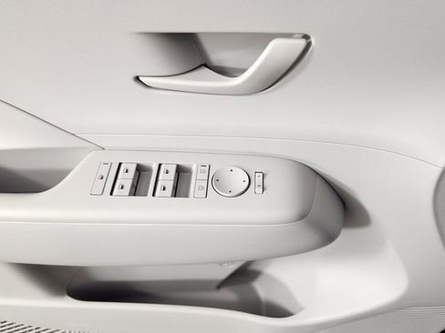 Certified 2024 Hyundai Kona SEL image 9