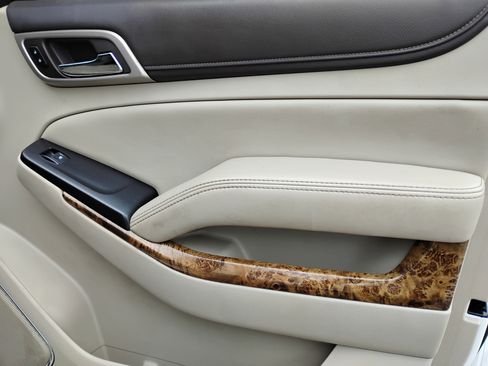 Used 2016 GMC Yukon Denali w/ Open Road Package image 19