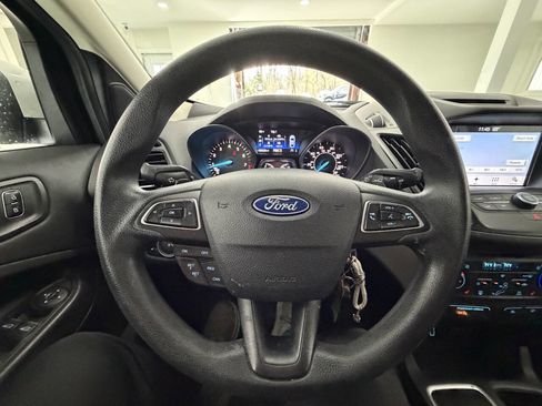 Used 2017 Ford Escape SE w/ Equipment Group 201A image 31