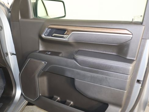 Used 2025 Chevrolet Silverado 1500 LT image 44