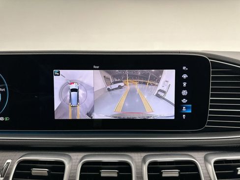 Used 2023 Mercedes-Benz GLS 450 4MATIC image 17