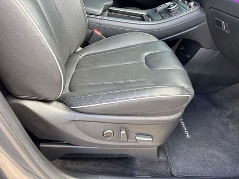 Used 2024 Hyundai Palisade Limited image 11