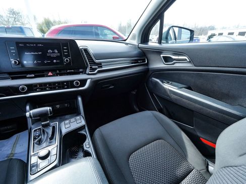 Used 2024 Kia Sportage LX image 37