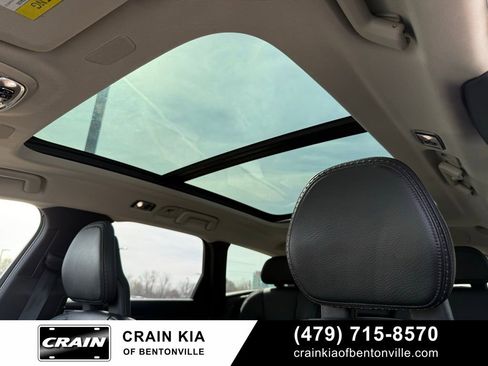 Used 2017 Volvo V90 T6 Cross Country image 23