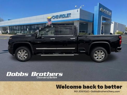 New 2026 Chevrolet Silverado 2500 High Country w/ Technology Package AWD/4WD image 4