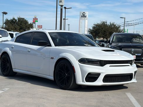Certified 2023 Dodge Charger Scat Pack image 3