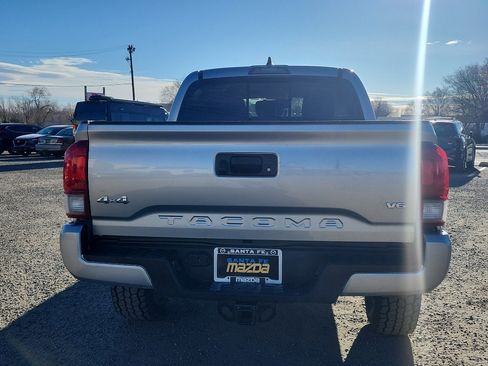 Used 2023 Toyota Tacoma SR5 w/ Technology Package image 7