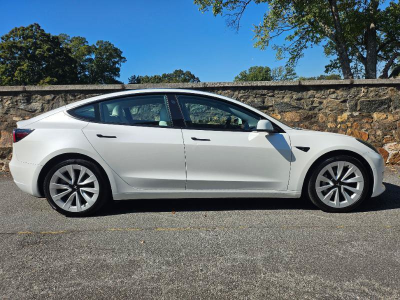 Used 2022 Tesla Model 3 RWD image 9