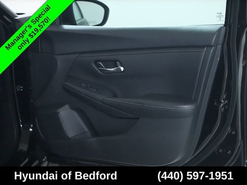 Used 2024 Nissan Sentra SV FWD image 33