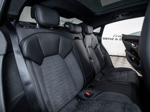 Used 2024 Audi e-tron GT Premium Plus image 41